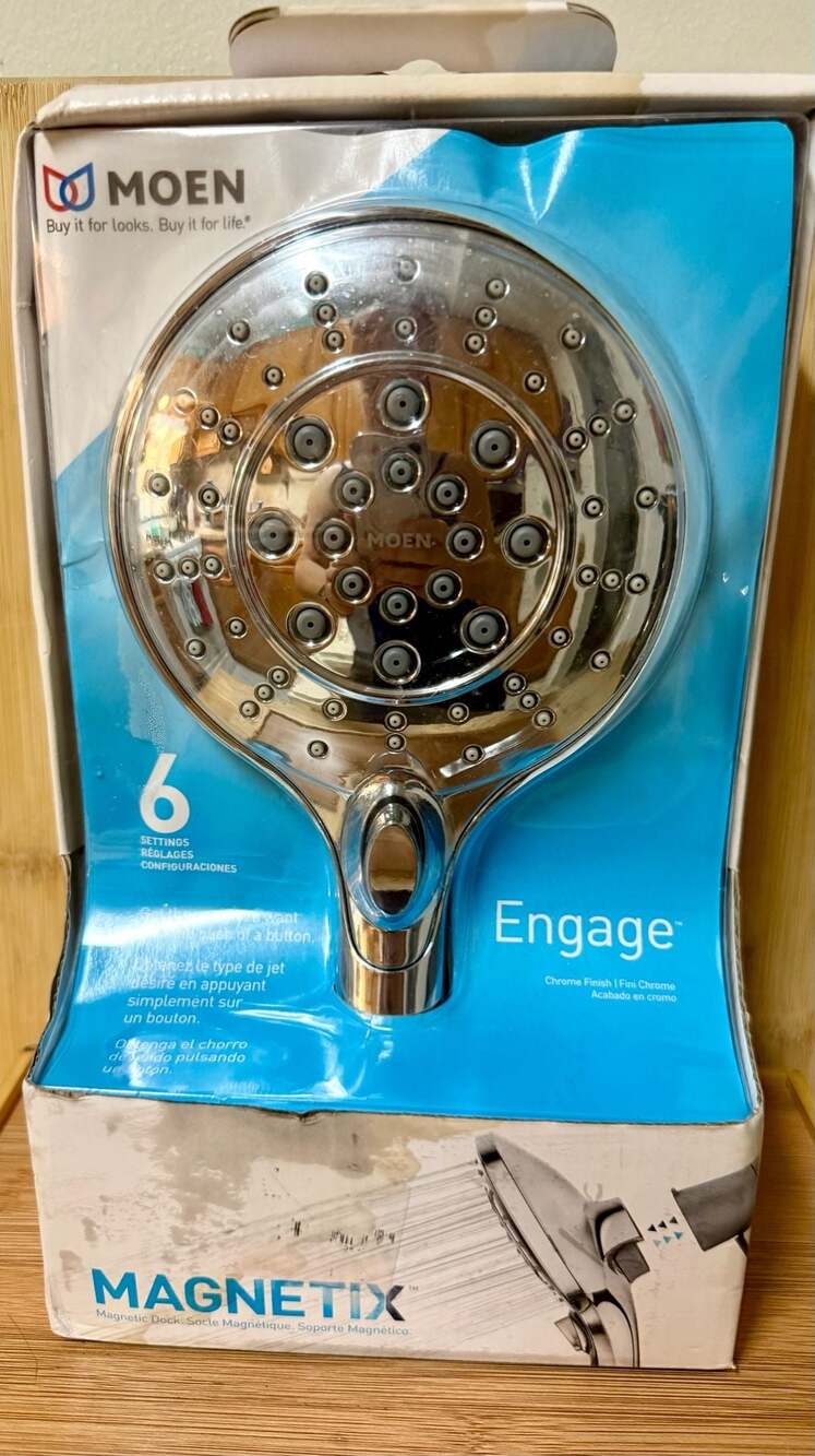 Moen Engage 6-Setting Magnetix Handheld Shower Head in Chrome